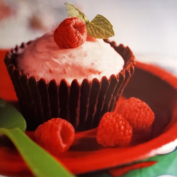 Pillsbury Christmas 2011 hardback cookbook. - Picture 8 of 11